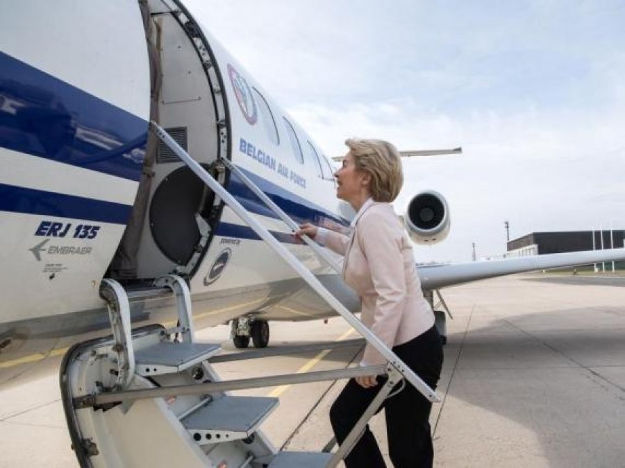 Rusia ndërhyn në GPS, avioni i Ursula von der Leyen detyrohet të ulet me harta letre në Bullgari