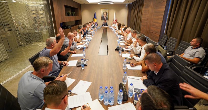 Abdixhiku mbledh kryetarët e degëve për hapjen e fushatës zgjedhore