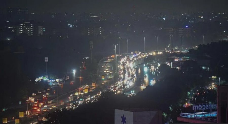Shirat shkaktojnë kaos, bllokim i madh trafiku në periferinë e Delhit