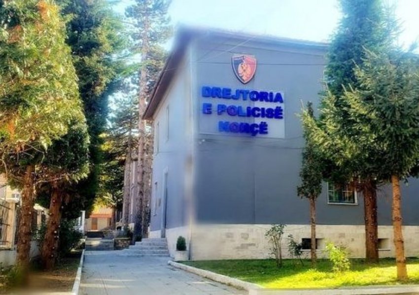 Vodhi një shumë parash në banesën e një shtetasi, në kërkim i riu në Korçë