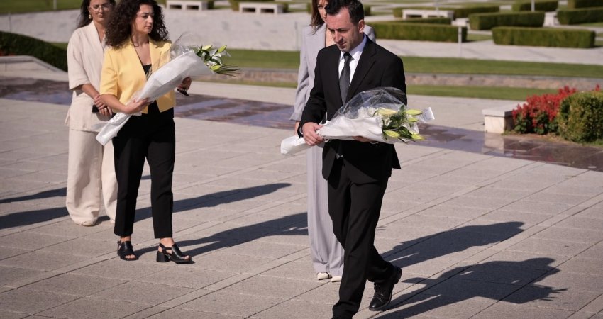 Kryeparlamentari Basha nga Prekazi: Është obligim i yni ta vazhdojmë rrugën që ata trasuan me veprat e tyre