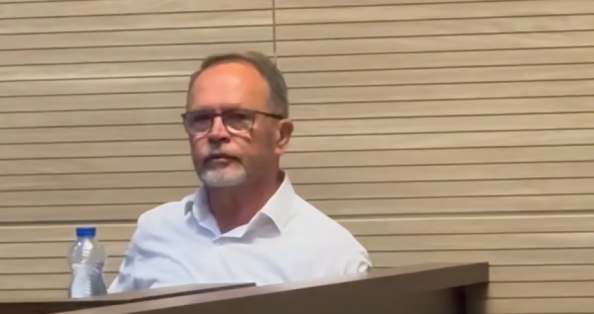 Nagip Krasniqi shkon në Gjykatë për t’u përballë me akuzat e Prokurorisë Speciale