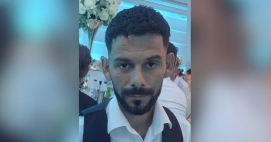 Fier/ E përplasi me makinë 17-vjeçari me ‘Land Rover’, vdes në spital babai i 3 fëmijëve, 10 ditë në koma