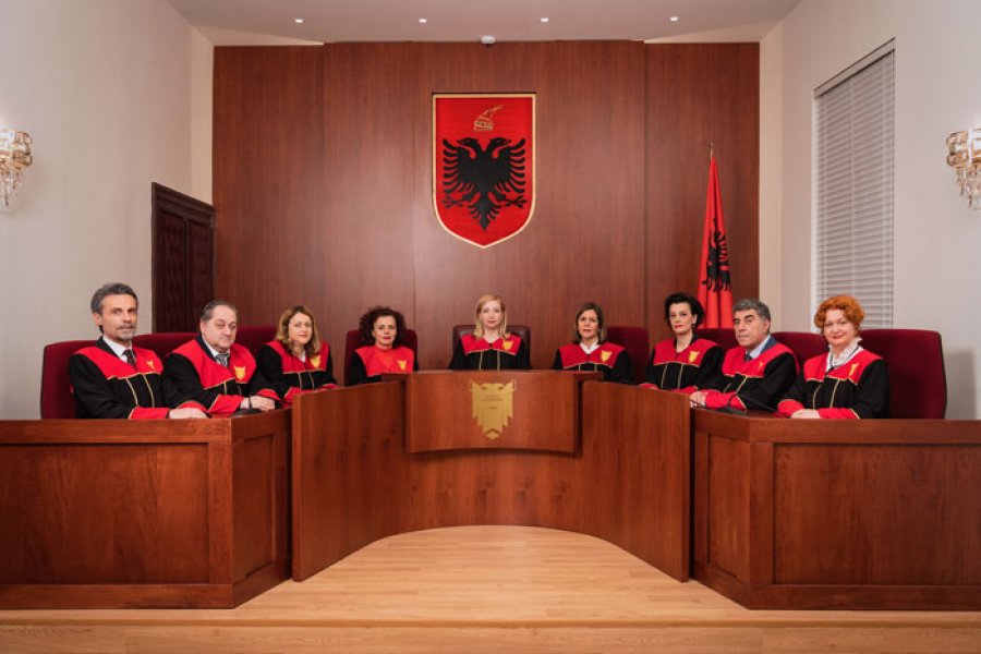 Gjashtë kandidatë vazhdojnë garën për vendin e Zaçajt në Kushtetuese! Nesër verifikohet kandidatura e Denar Bibës