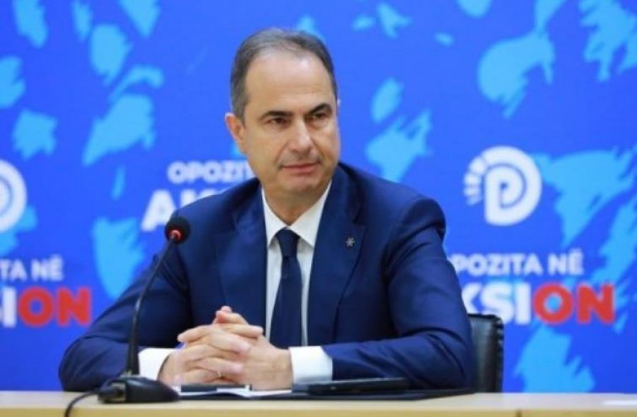 Kush vjedh pak shkon në burg, kush vjedh shumë…