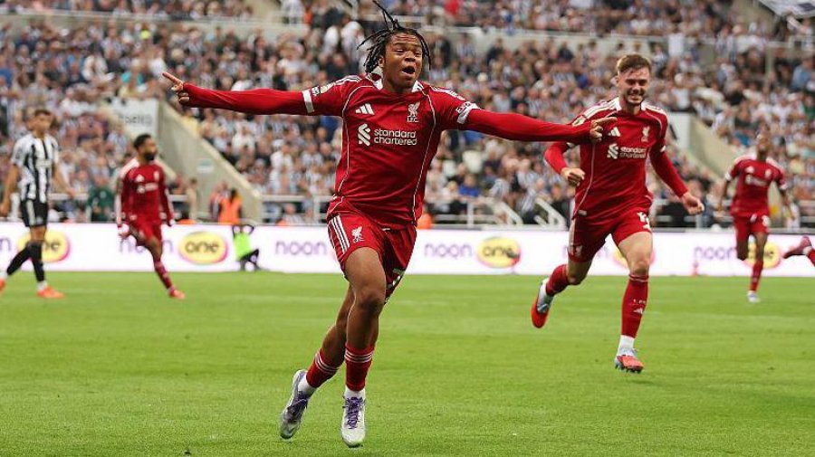 Liverpool bën surprizën e madhe, Chiesa jashtë listës së Champions-it, përfshihet talenti 17-vjeçar