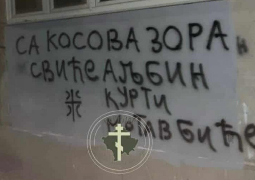 Grafitet kërcënuese ndaj Kurtit në veri, Policia ende nuk e di se kush janë autorët