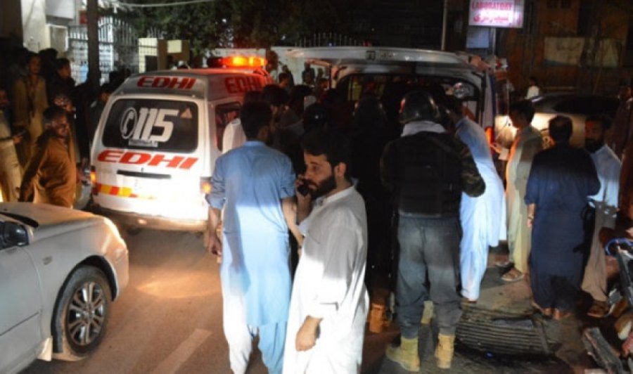​BBC: Sulm kamikaz - Pesëmbëdhjetë të vrarë nga shpërthimi i bombës në Pakistan