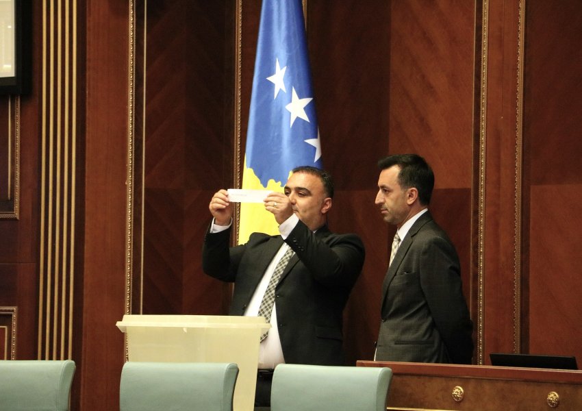 Vendimi i Kushtetueses: Puna e Kuvendit dhe procedurat për zgjedhjen e Qeverisë ndalohen deri më 30 shtator