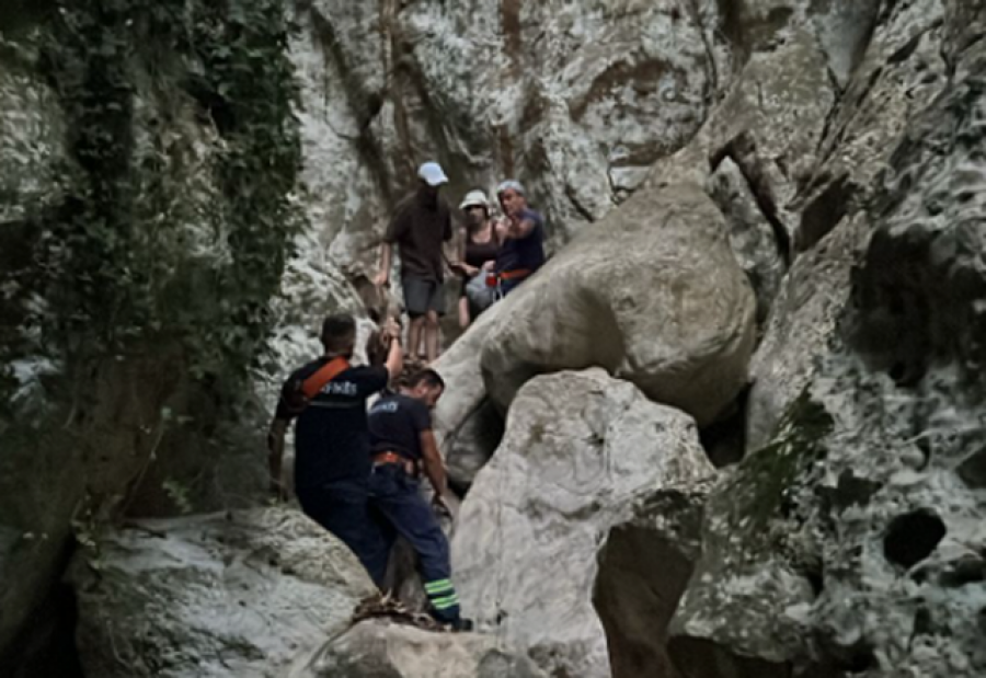 Kishin humbur në Gjipe, gjendet pas 3 orësh kërkime çifti izraelit