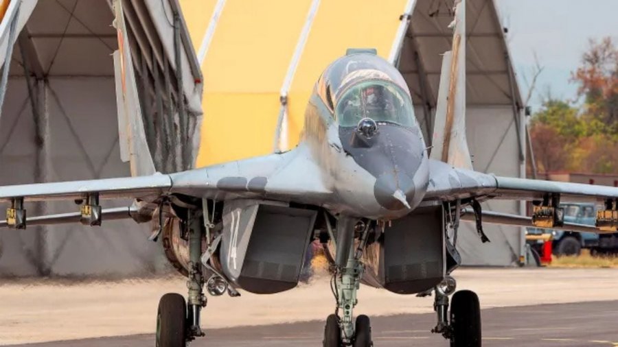 Hungaria heton zhdukjen e përbërësve kyç nga tetë avionë luftarakë MiG