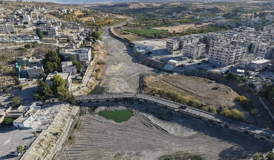 Thatësira më e keqe në dekada kërcënon rimëkëmbjen e brishtë të Sirisë nga vitet e luftës civile
