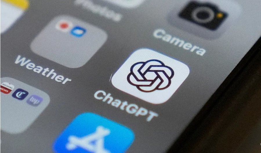 Studim i ri: Një në tre përgjigje të chatbot-eve të AI si Chat GPT dhe Perplexity përmban informacion të rremë