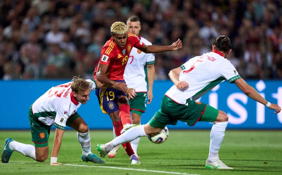 Yamal shqetëson Barcelonën, dëmtohet në ndeshjen me Spanjën