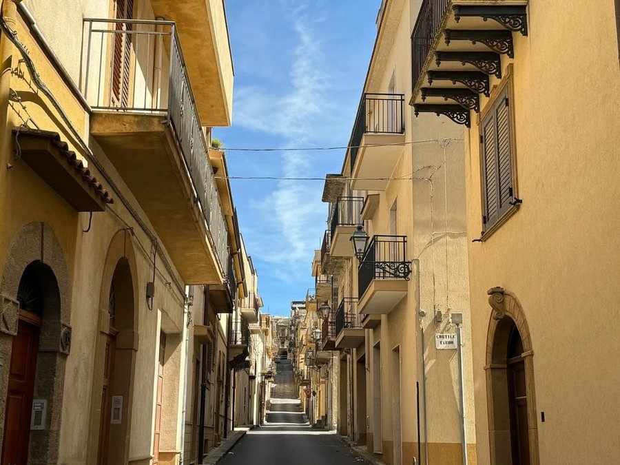 Pse super të pasurit po zgjedhin Italinë