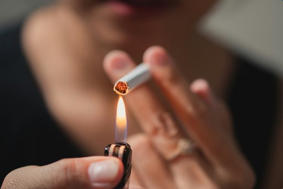 Sa minuta humbisni nga jeta juaj për çdo cigare që tymosni? Studimi i fundit që tronditi publikun