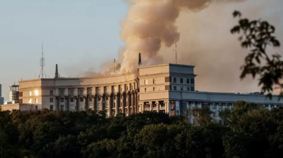 Për herë të parë/ Rusia sulmon me dronë ndërtesat qeveritare në Kiev, tre viktima