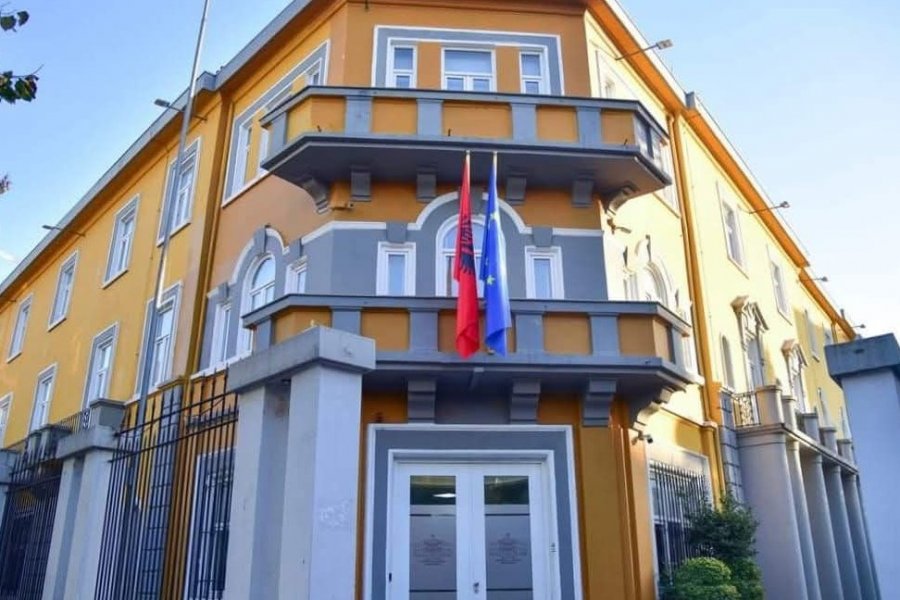 Sot nis viti i ri shkollor, 345 mijë nxënës ulen në banka