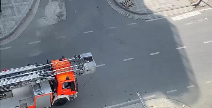 E pazakontë/ I riu do t'i dhurojë zjarrfikëse, por Zjarrfikësja e Vlorës e refuzon,mjeti shkon për Fierin…