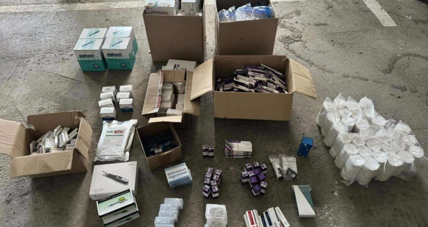 Policia parandalon një rast kontrabande në Kamenicë, sekuestron materiale medicinale pa dokumentacion