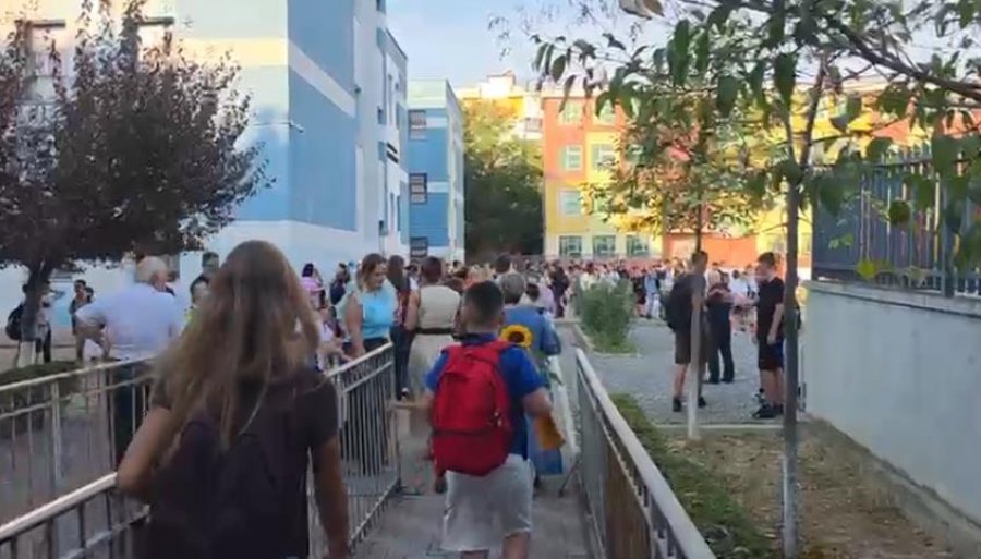 'Viti i ri shkollor'/ Berati përballet me kolaps në arsim: rënie e numrit të nxënësve dhe shkolla pa kushte