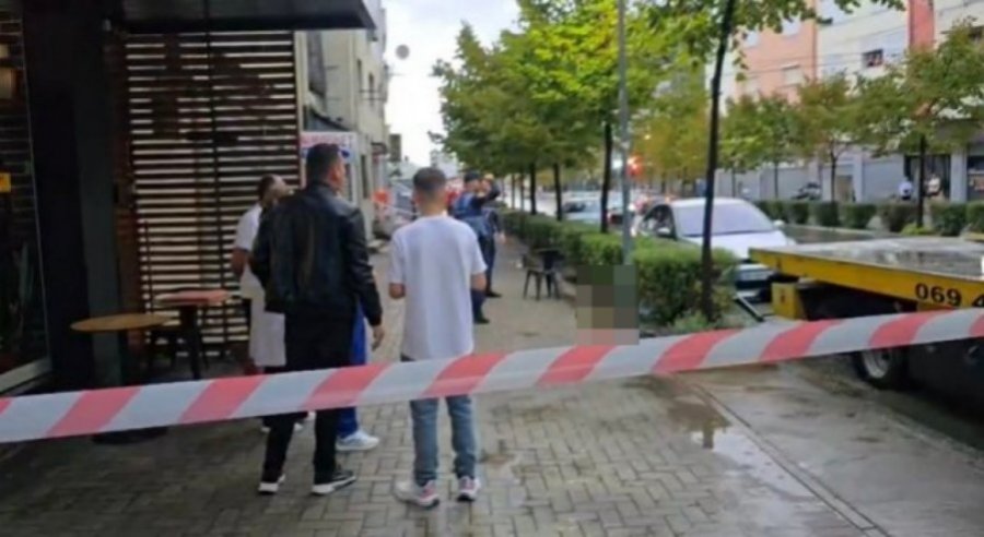 Tragjedia/ Identifikohet viktima në Durrës: Baba i tre fëmijëve humb jetën nga shtylla elektrike e dëmtuar (EMRI) 