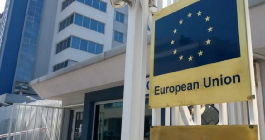 Zyra e BE-së: Përgjegjësia për zgjidhjen e bllokadës bie mbi partitë politike, të mos ndërhyhet në punën e Gjykatës Kushtetuese