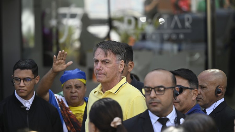 U shpall fajtor për tentativën e grushtit të shtetit, ish-Presidenti i Brazilit Jair Bolsonaro dënohet me 27 vite burg
