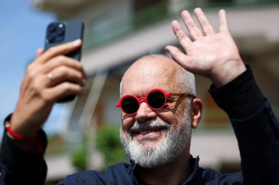 Gazeta zvicerane: Ndalimi i TikTok-ut nuk pati asnjë efekt, Rama e përdor Shqipërinë si laborator eksperimentesh