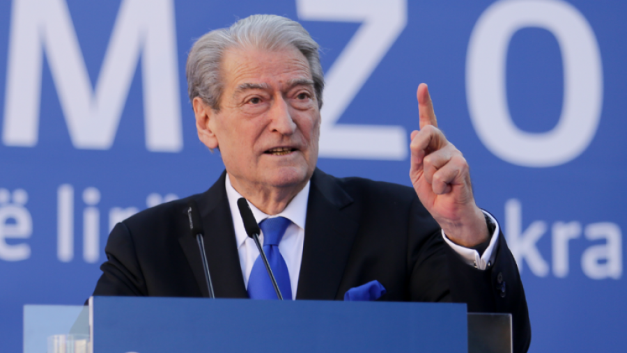Berisha nxjerr CV-në e Pirro Vengut: Anëtar i kartelit Troplini, dha pronat e ushtrisë tek oligarkët e Ramës...