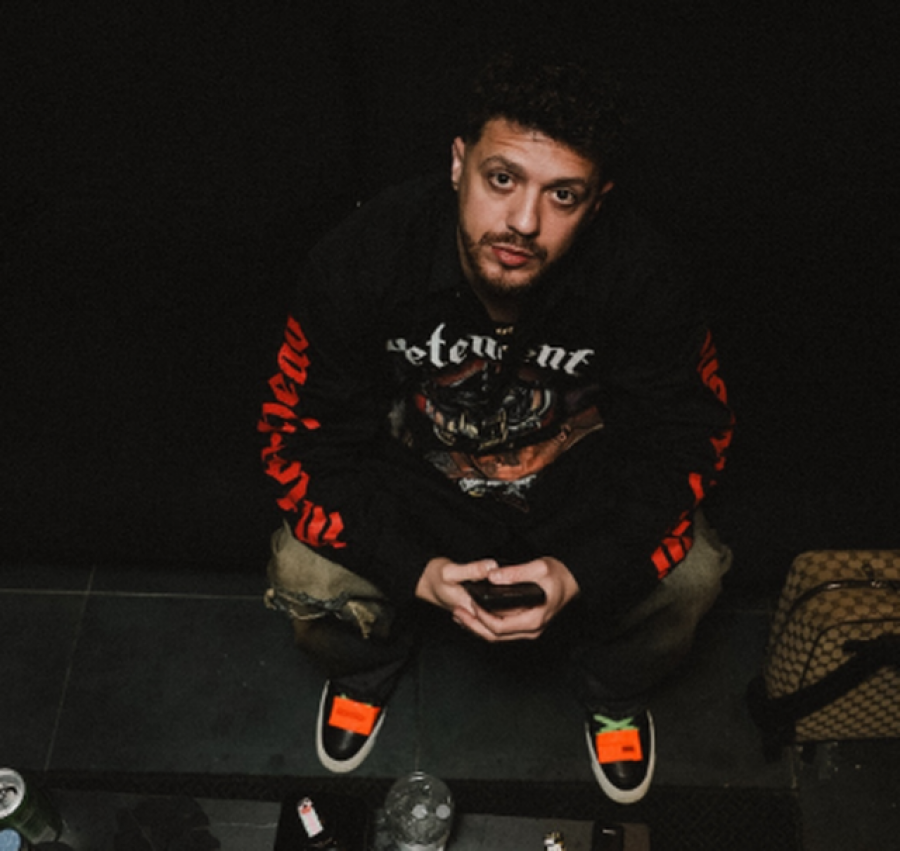 Muaj larg vëmendjes publike, DJ Geek prezanton të dashurën e re
