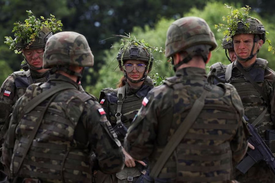 Frika nga agresioni rus, Polonia rrit stërvitjet vullnetare ushtarake