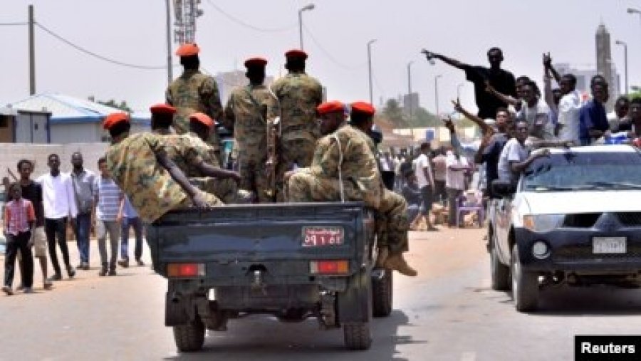Sudan: Qeveria hedh poshtë propozimin për armëpushim