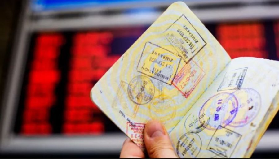 29 vende evropiane do të heqin vulat në pasaporta, mungon Shqipëria. Vetëm 4 vende jashtë BE-së në listë