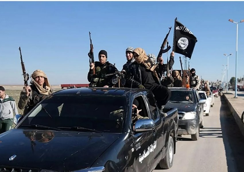 Në Paris nis gjyqi kundër tre grave nga e njëjta familje të akuzuara për anëtarësim në ISIS