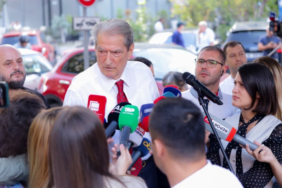 Berisha: Kur avoketërit të më këshillojnë që unë të jem i pranishëm në sallën e gjyqit, do të shkoj pa asnjë hezitim