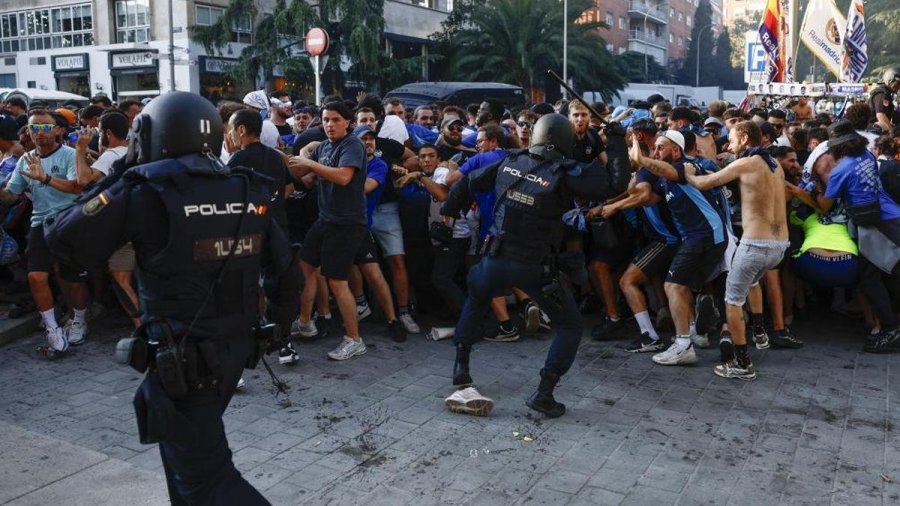 Skena dhune në Madrid, Tifozët e Marsejës përplasen me policinë para sfidës me Real Madridin