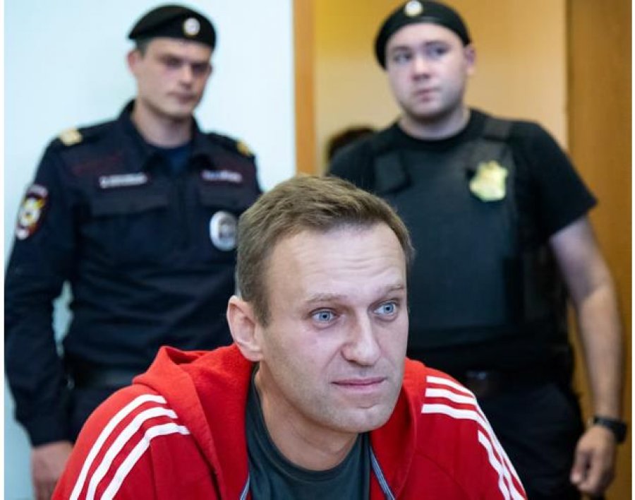 Navalny u helmua! Gruaja e kundërshtarit të Putinit: E konfirmuan analizat laboratorike