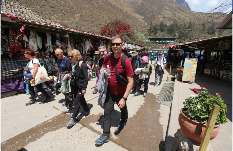 Machu Picchu bëhet i rrezikshëm: Rreth 1,600 turistë u evakuuan për shkak të protestave të banorëve vendas