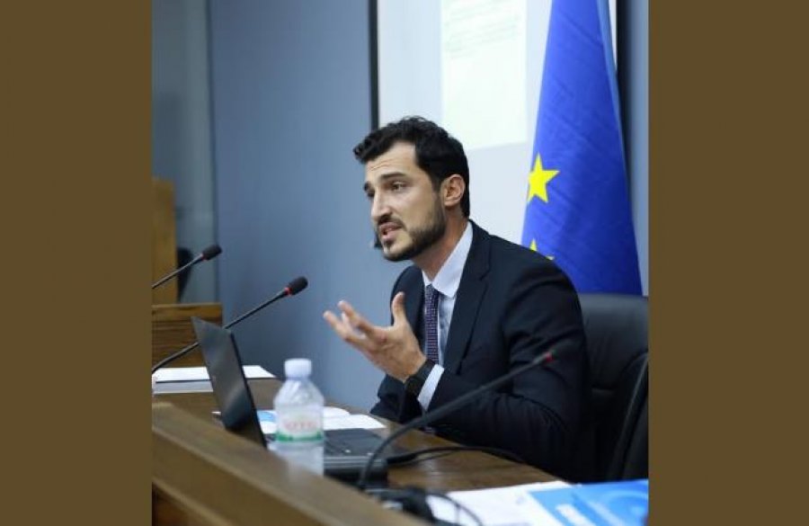 Fuqia e Propagandës ose burgu i përbashkët i mendjes