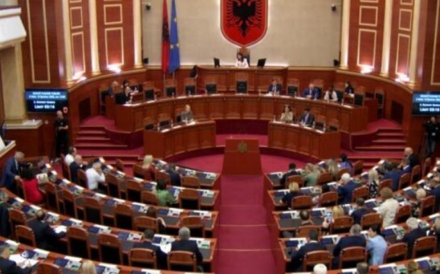 Kundërshtoi fjalimin e ‘Diellës’, Rama urdhëron Peleshin t'i heq Balliut të drejtën e fjalës
