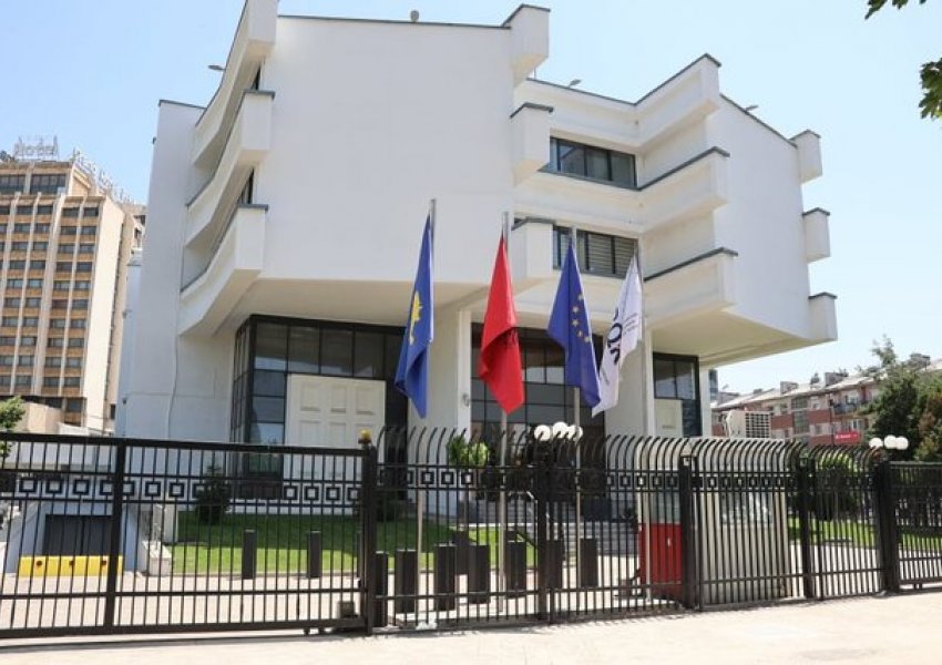 BQK i bën thirrje qytetarëve: Keni kujdes nga mesazhet mashtruese përmes telefonit, mos klikoni në to