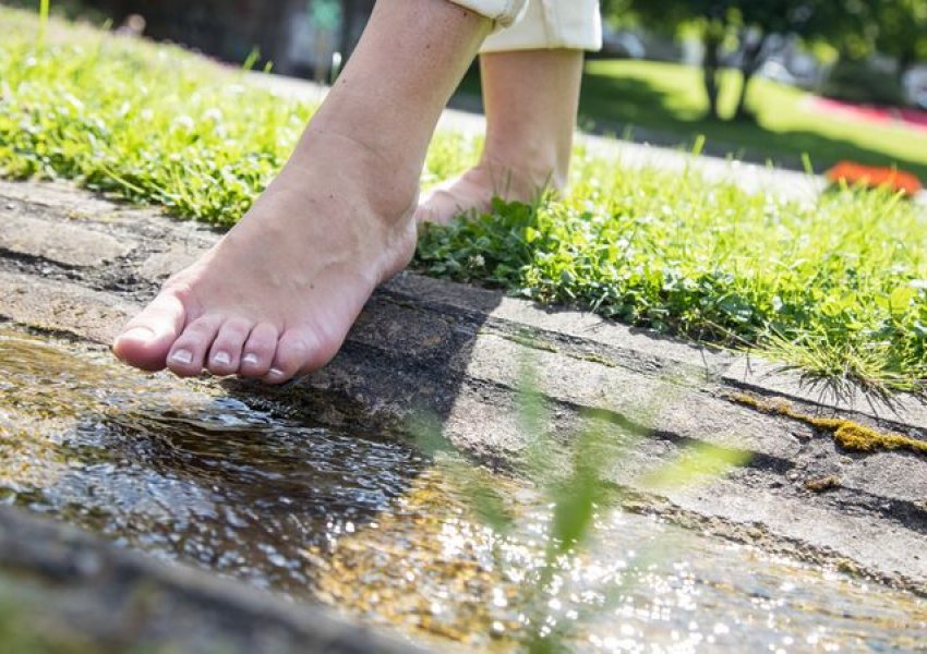 Ecja zbathur, një kënaqësi e vërtetë për këmbët tuaja
