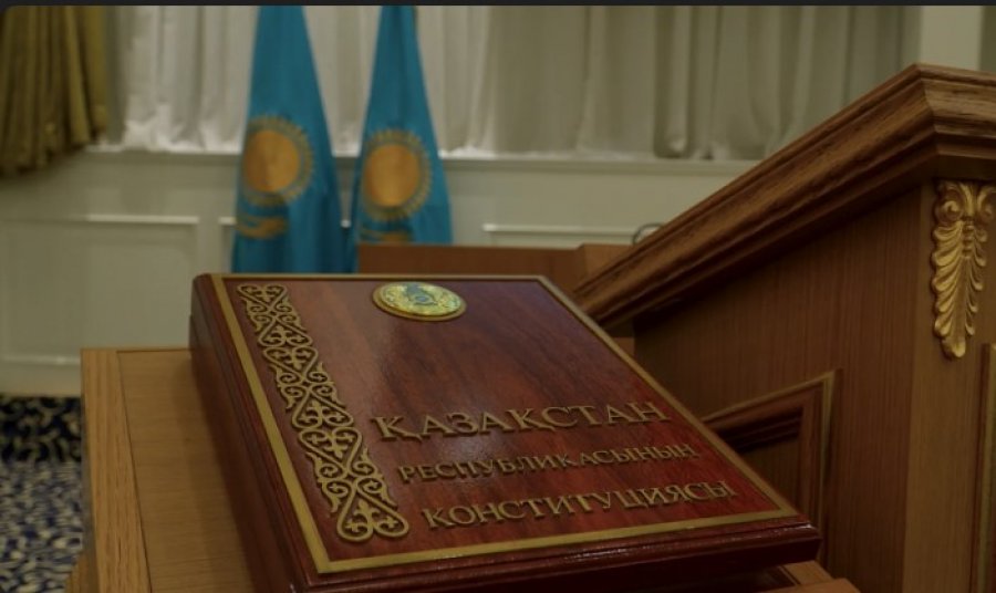  Kazakistani feston 30-vjetorin e Kushtetutës: Reforma në qeverisje dhe të drejtat e qytetarëve