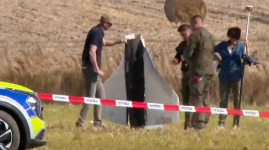 Policia ushtarake polake gjen pjesë të një rakete në lindje të vendit