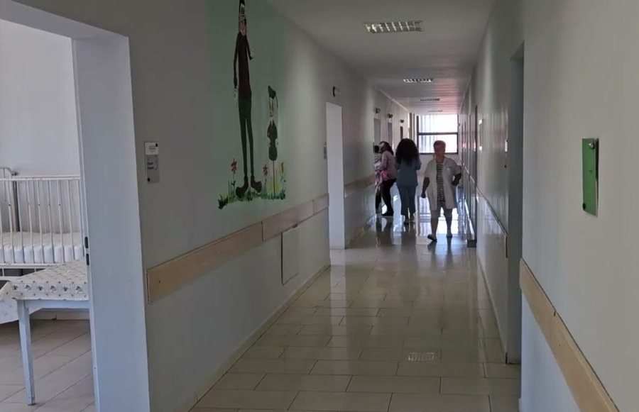 Konsumuan karamele me kanabis, ja si paraqitet gjendja e 3 motrave të mitura në Korçë