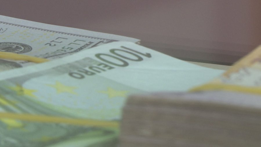 Paratë mbeten pa zot! 4.2 miliardë euro që nuk i përkasin 'askujt' nëpër banka