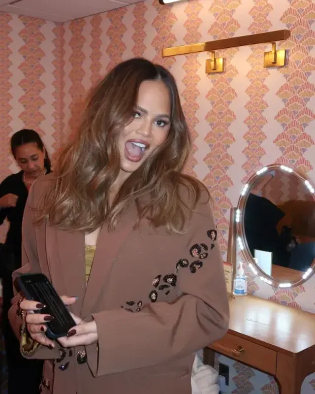 Chrissy Teigen thotë se Ozempic e nxori nga depresioni i thellë