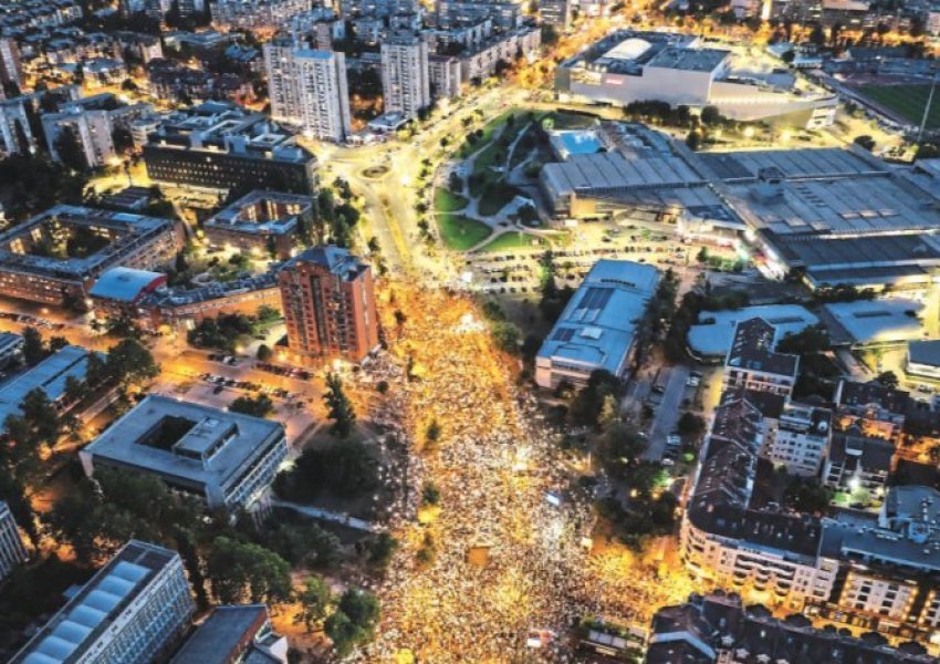 Trazirat në Serbi, nga protestat e studentëve, tek sulmet e tabloidëve