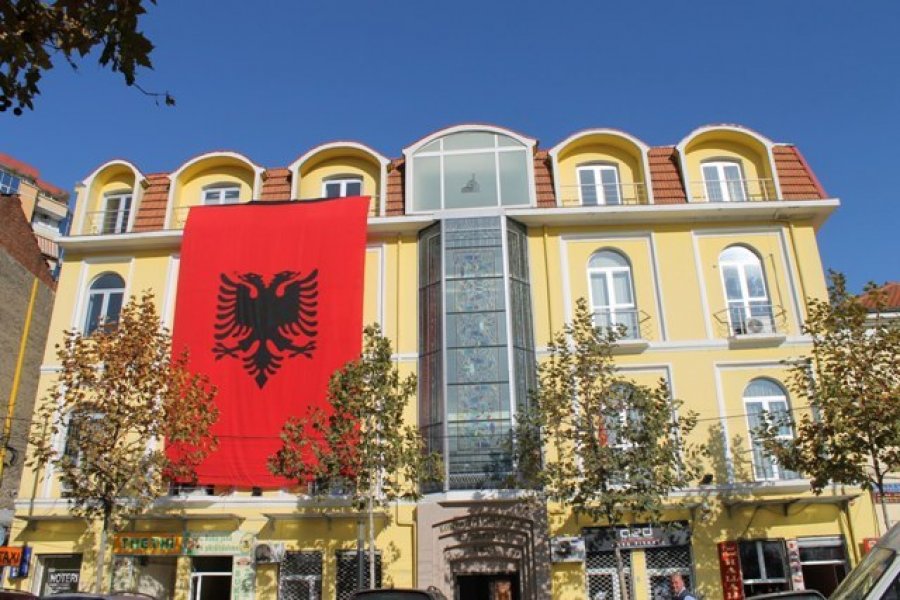 KMSH kundër pr/ligjit për gjininë gjithëpërfshirëse: Shqetësuese, dobësohet familja! I hap rrugë...